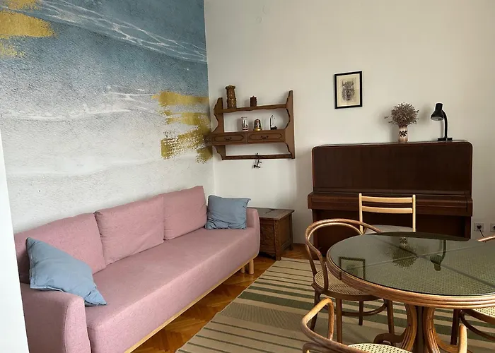Piano Apartment